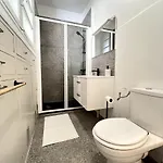 Between Land And Sea Apartment *