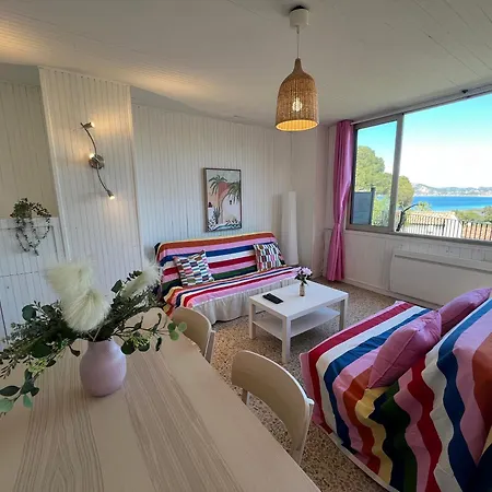 Between Land And Sea Apartment