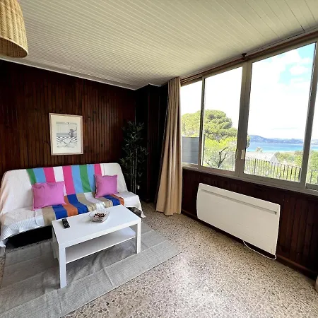 Apartment Between Land And Sea
